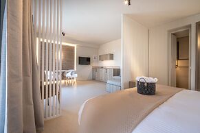 Yenesis Seaside Retreat - Adults only