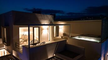 Yenesis Seaside Retreat - Adults only