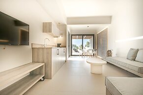 Yenesis Seaside Retreat - Adults only