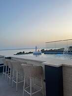 Deen Deluxe Penthouse with infinity pool