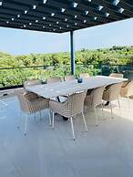 Deen Deluxe Penthouse with infinity pool