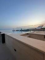 Deen Deluxe Penthouse with infinity pool