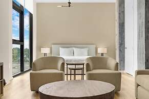 Roami at Little River Lofts