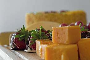 Roami at Little River Lofts