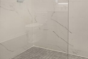 Roami at Little River Lofts