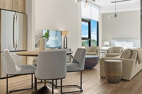 Roami at Little River Lofts