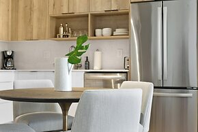 Roami at Little River Lofts