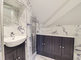 Rock House Apartment