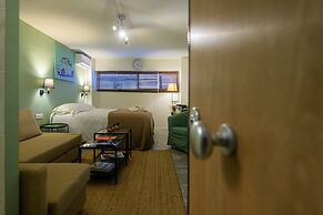 Kalamata Mediterranean Suites & Villas