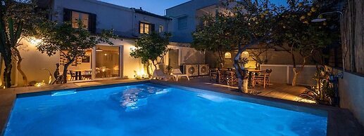 Kalamata Mediterranean Suites & Villas
