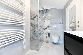 Berin Deluxe Penthouse with jacuzzi