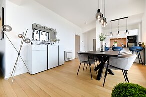 Berin Deluxe Penthouse with jacuzzi