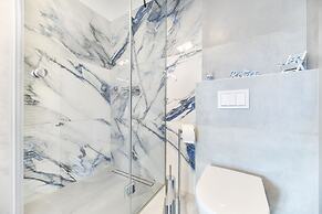 Berin Deluxe Penthouse with jacuzzi