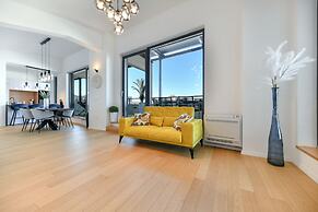 Berin Deluxe Penthouse with jacuzzi