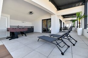 Berin Deluxe Penthouse with jacuzzi