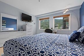 Beaver Creek Village 2 Bedroom Residence in the Heart of the Village!