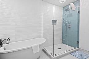 Beaver Creek Village 2 Bedroom Residence in the Heart of the Village!