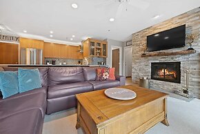 Beaver Creek Village 2 Bedroom Residence in the Heart of the Village!