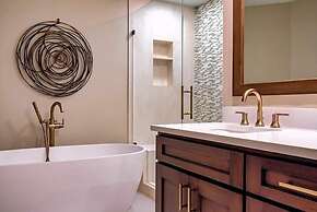 Beaver Creek Village Ski In, Ski Out 2 Bedroom