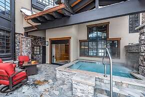 Beaver Creek Village Ski In, Ski Out 2 Bedroom