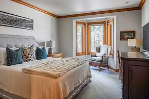 Beaver Creek Village Ski In, Ski Out 2 Bedroom