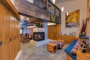 Beaver Creek Village Ski In, Ski Out 2 Bedroom