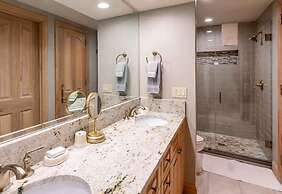 Beaver Creek Village Ski In, Ski Out 2 Bedroom