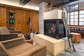Beaver Creek Village Ski In, Ski Out 3 Bedroom