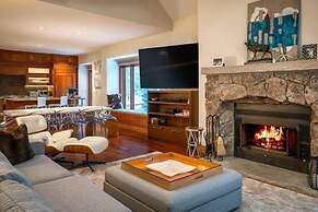 Beaver Creek Village Ski In, Ski Out 3 Bedroom