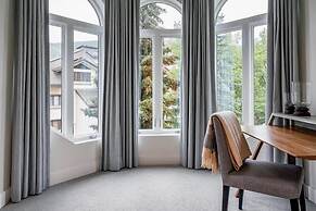 Beaver Creek Village Ski In, Ski Out 4 Bedroom