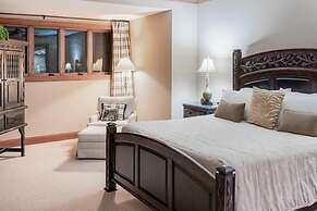 Beaver Creek Village Ski In, Ski Out 4 Bedroom