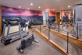 Beaver Creek Village Ski In, Ski Out 4 Bedroom