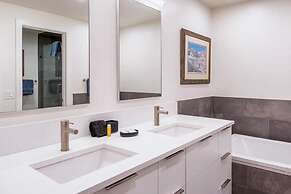 Beaver Creek Village Ski In, Ski Out 4 Bedroom