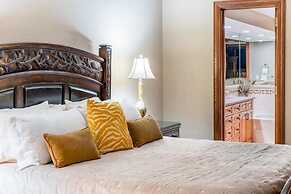 Beaver Creek Village Ski In, Ski Out 4 Bedroom