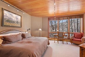 Ski In Ski Out 4 Bedroom Residence in Snowmass Village