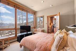 Ski In Ski Out 4 Bedroom Residence in Snowmass Village