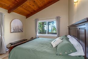 Searenity by the Sea