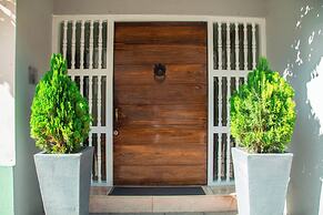 San Diego 974 Suites