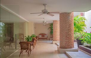 San Diego 974 Suites