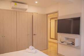 San Diego 974 Suites