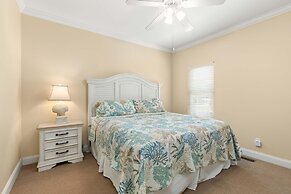 82 Van Horne Ave Unit B