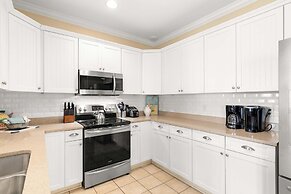 82 Van Horne Ave Unit B