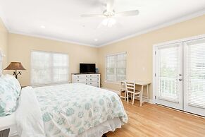 82 Van Horne Ave Unit B