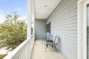 82 Van Horne Ave Unit B