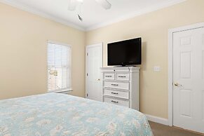 82 Van Horne Ave Unit B