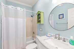 82 Van Horne Ave Unit B