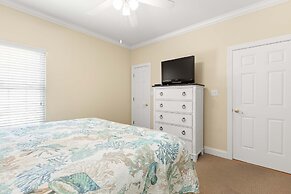 82 Van Horne Ave Unit B