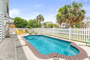 82 Van Horne Ave Unit B