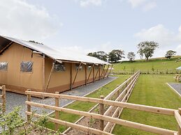 Tilly Bob Lodge