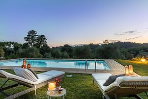 Villa Lorena a Vintage Family Villa